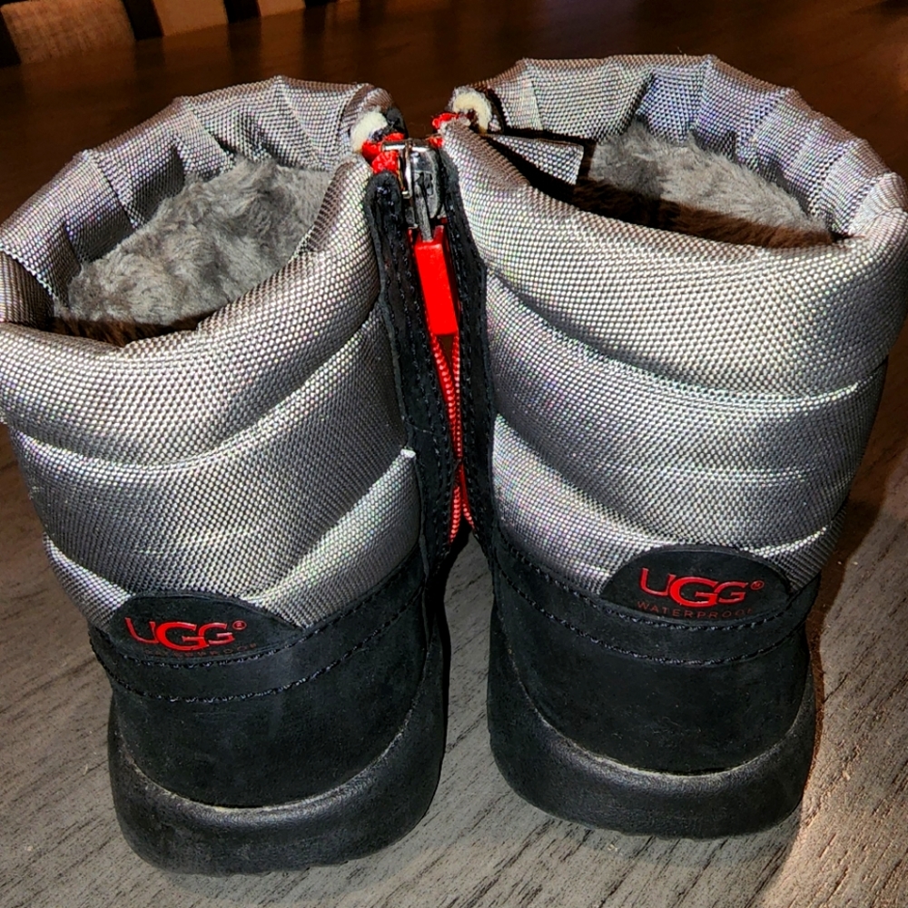UGG Toddler Puffer Boot size 10 Gray